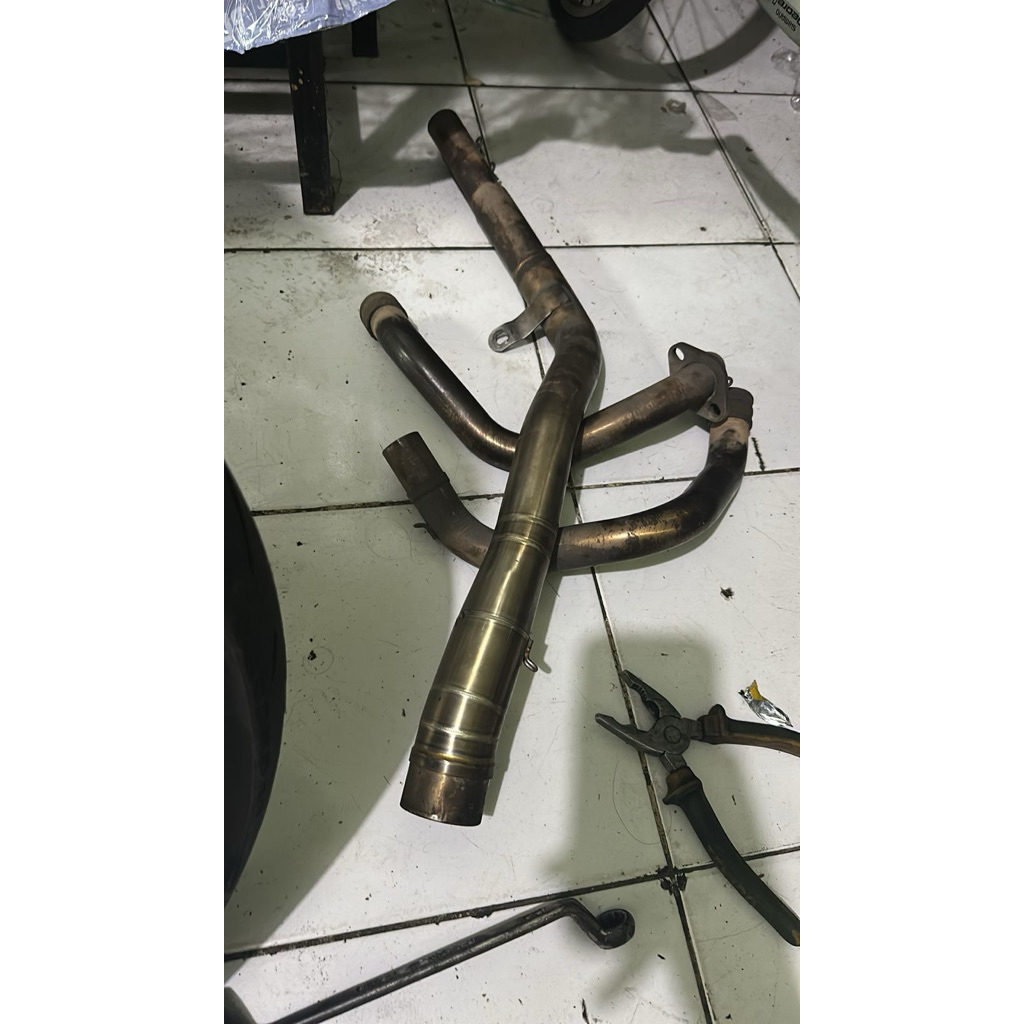 Header R9 H2 Ss CBR250RR