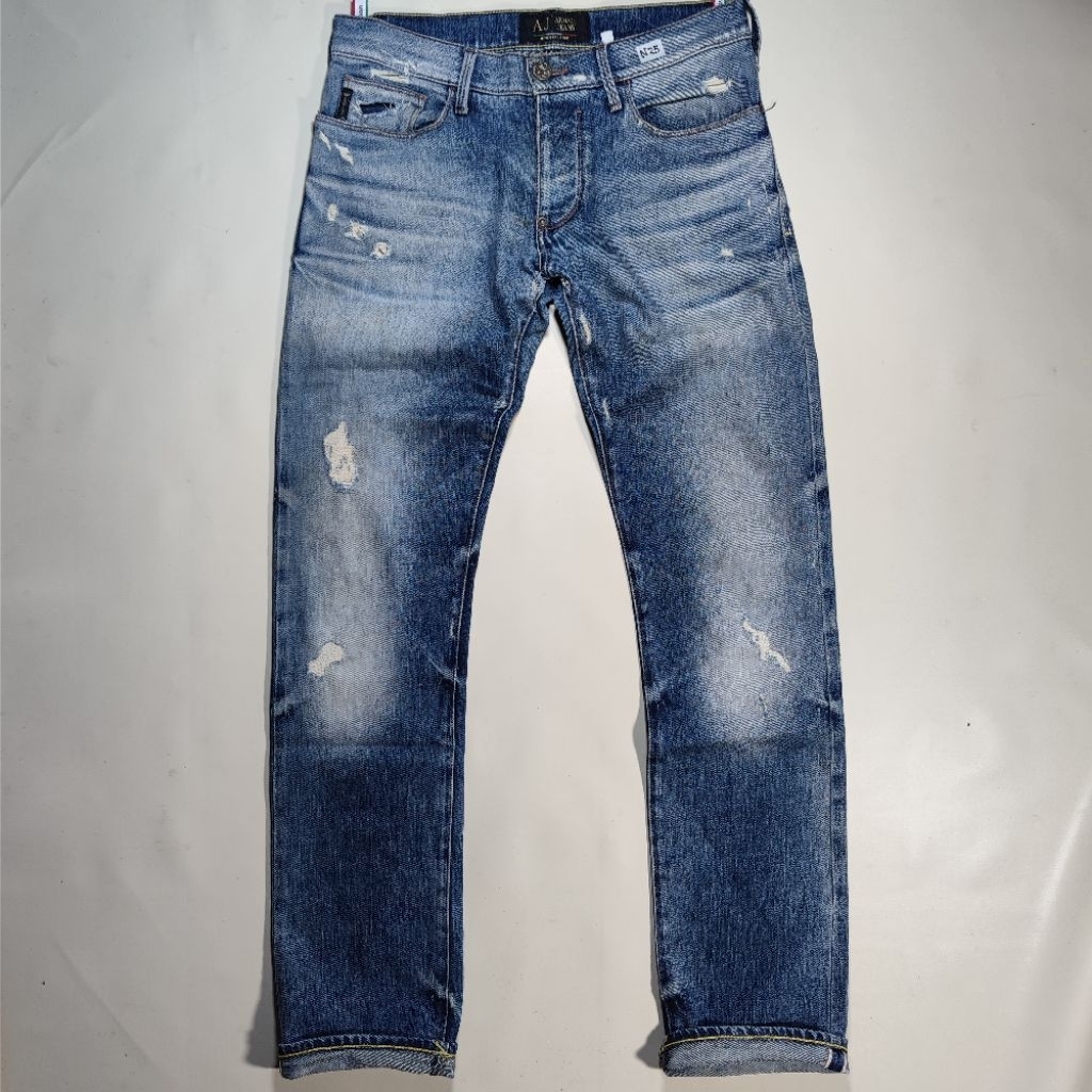 (PERHATIKAN DESKRIPSI) CULTURE A.J SELVEDGE DISTRESSED JEANS RARE SERIES made in italy