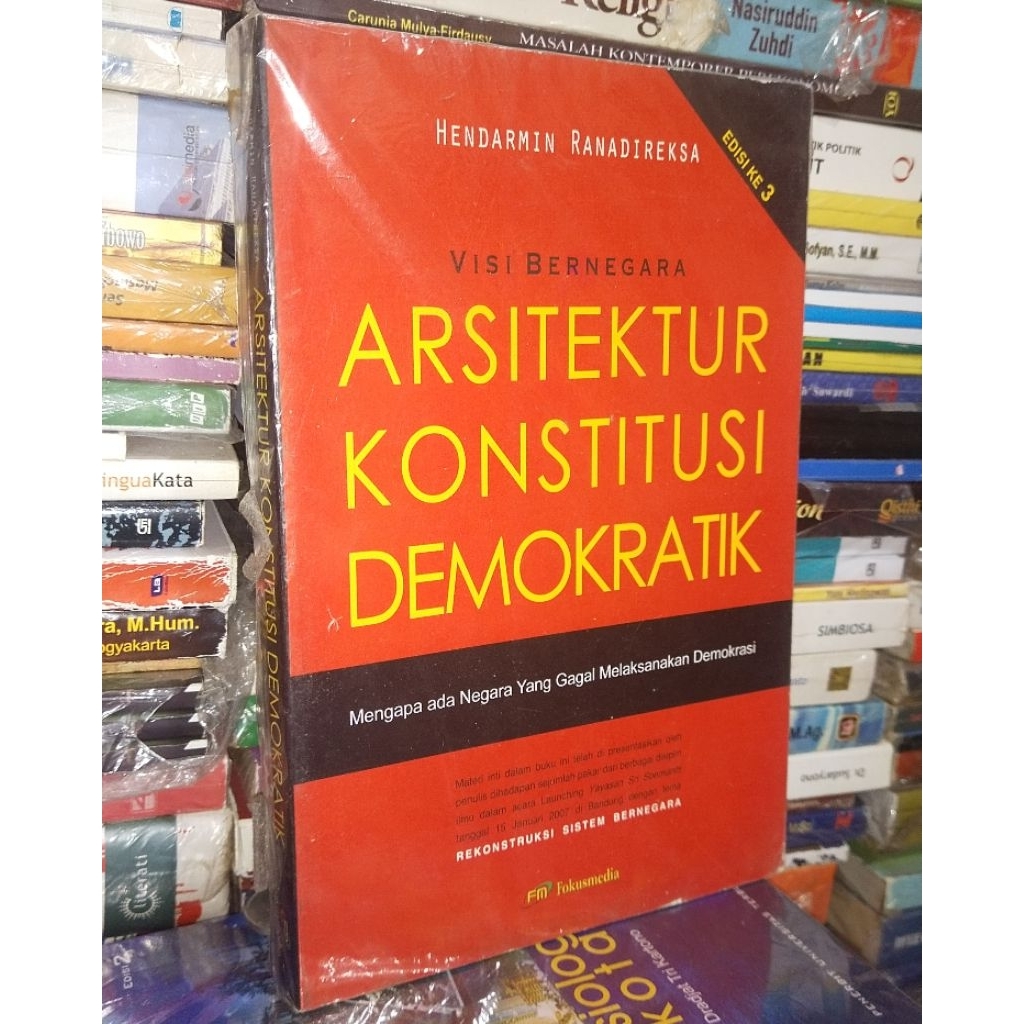 arsitektur konstitusi demokratik. buku original