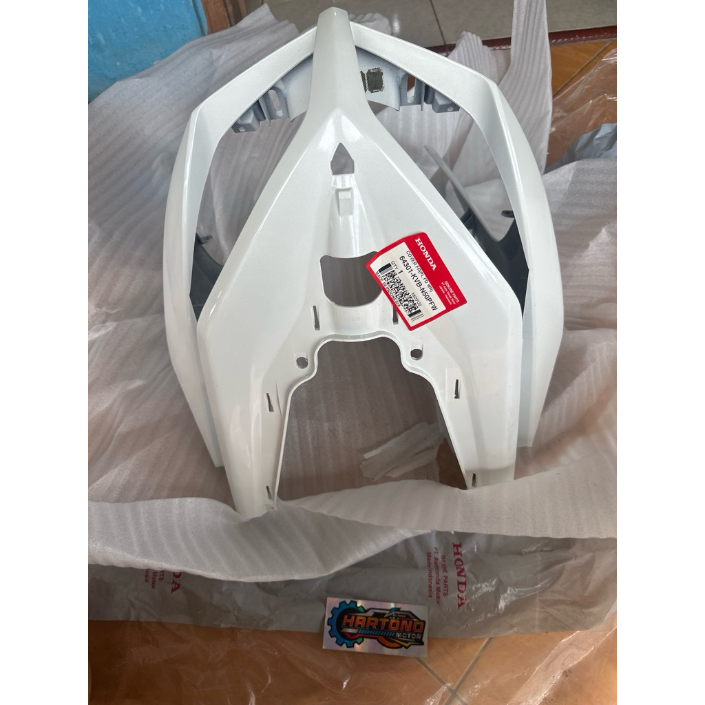 Cover panel depan honda vario techno karburasi 110 original AHM kode part 64301-KVB-N50PFW