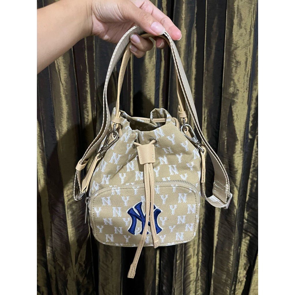 MLB bucket bag