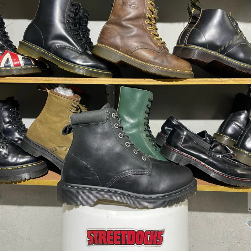 DOCMART SEXON ORIGINAL (size 39/40) SECOND PRELOVED DR MARTENS