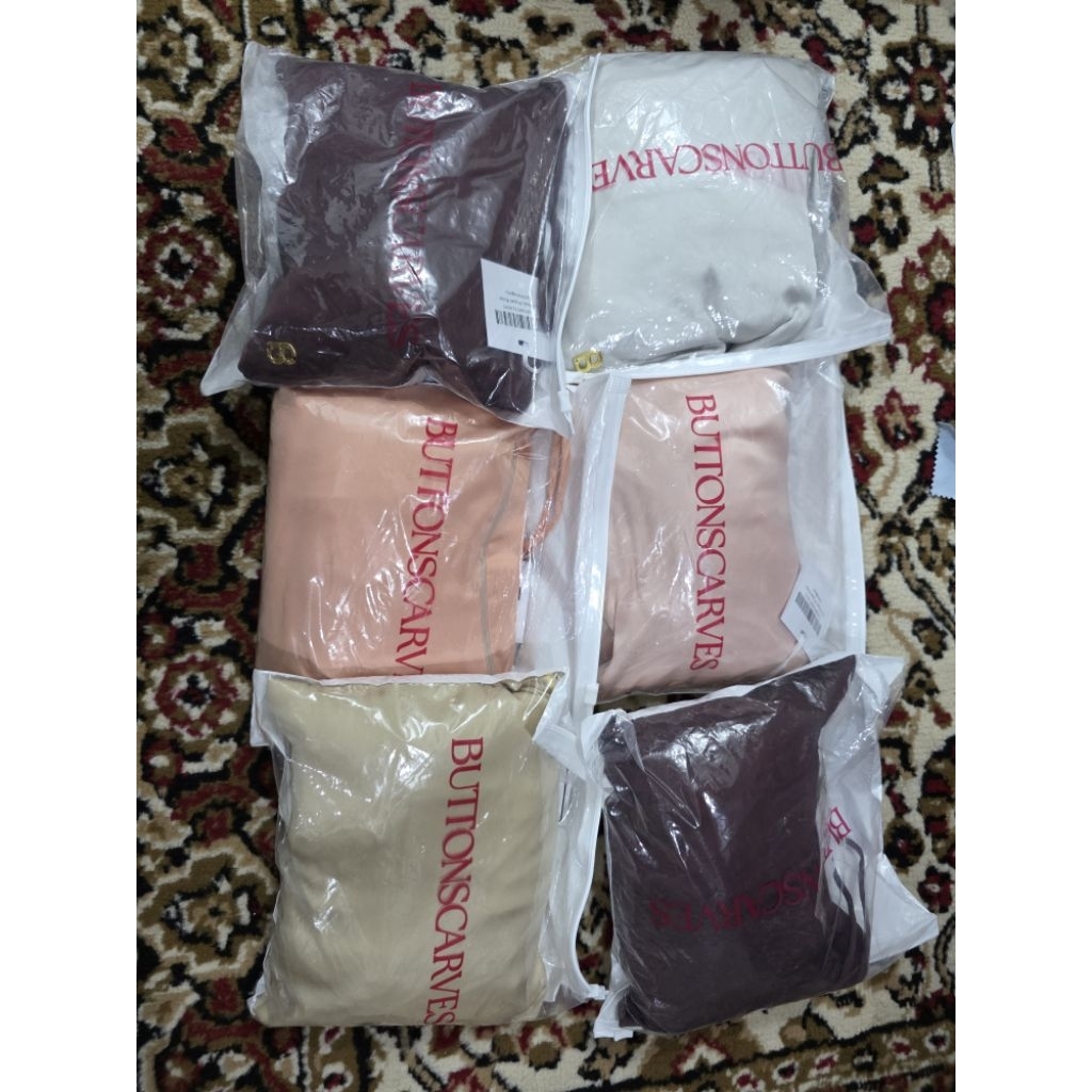 Basic Prayer Robe by Buttonscarves