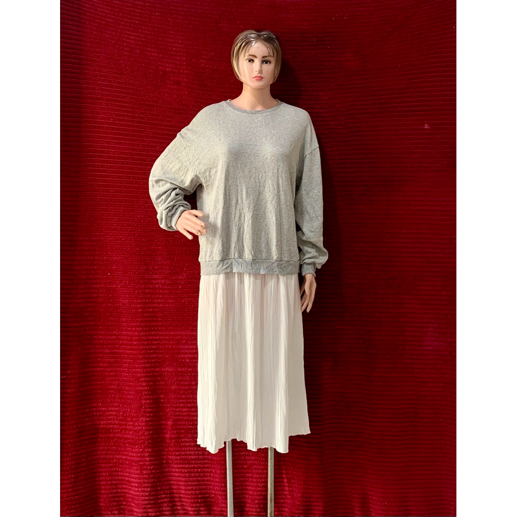 DRESS KAOS SWEATER PLISKET ABU PUTIH WANITA OVERSIZE BESAR