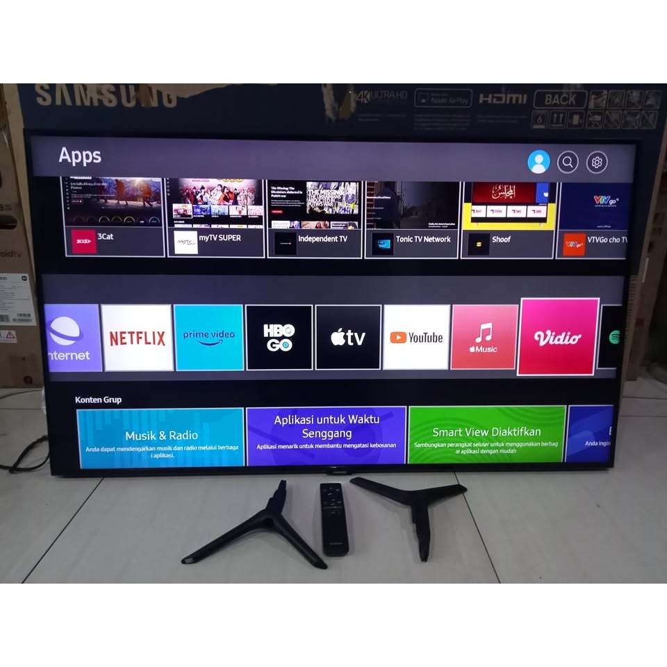 TV LED SAMSUNG 43 IN SMART TV YouTube Digital TV Kondisi bekas pemakaian 4196F