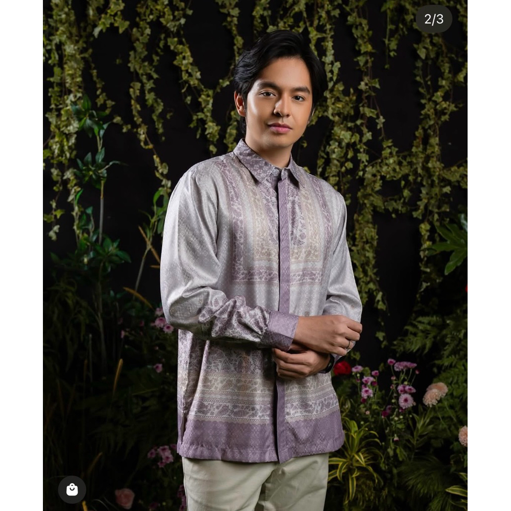 Wearing Klamby - Isaura Long Shirt Men