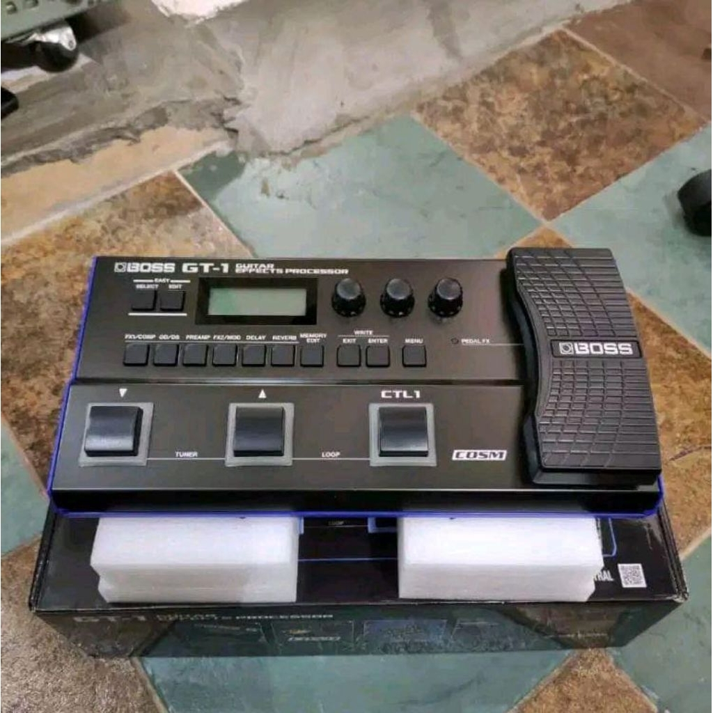 Efek Gitar Boss GT-1 Multifungsi