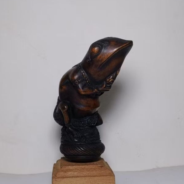 Deder keris/ hulu keris kodok