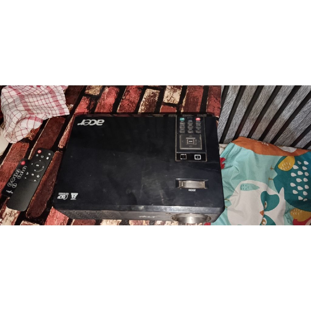 Infokus Acer X1261N minus minta ganti bohlam