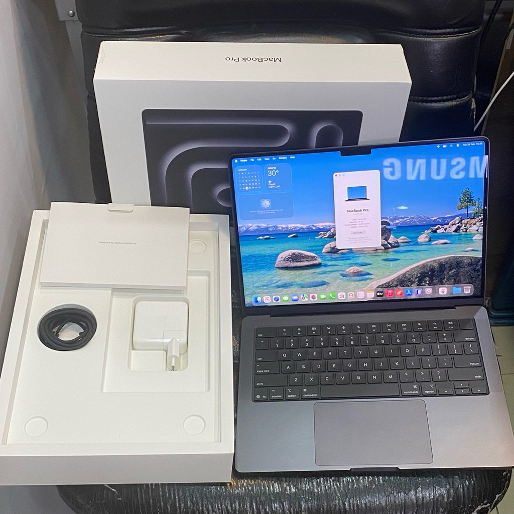 Second MacBook Pro M5 14 inch 2025 Ram 16GB SSD 1TB  IBOX Garansi Panjang