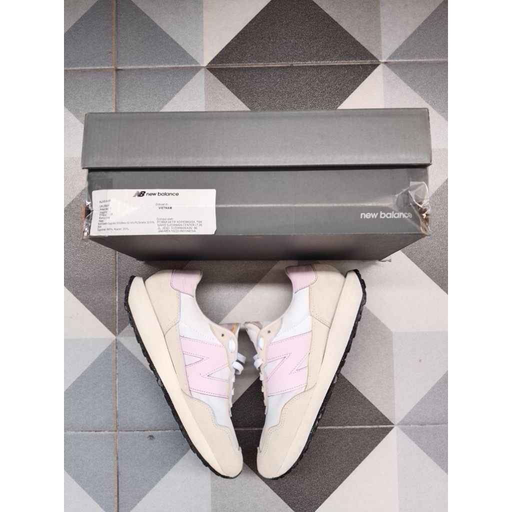 NB 327 White Pink