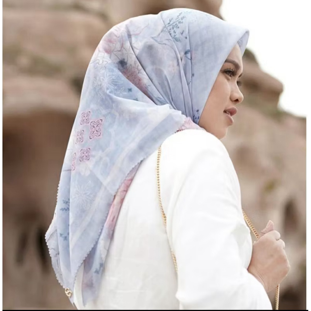 Buttonscarves Sofya Preloved