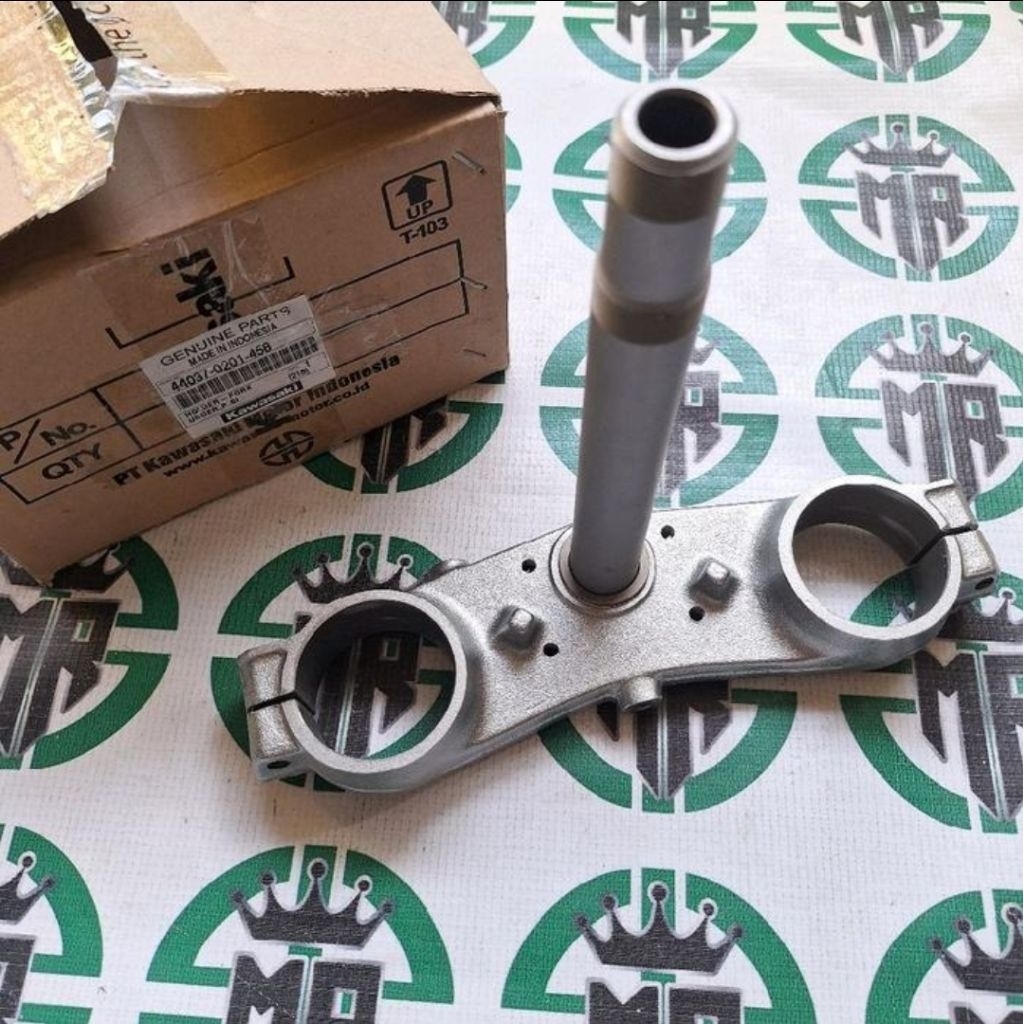 segi tiga segitiga bawah klx 150 klx150 bf silver original