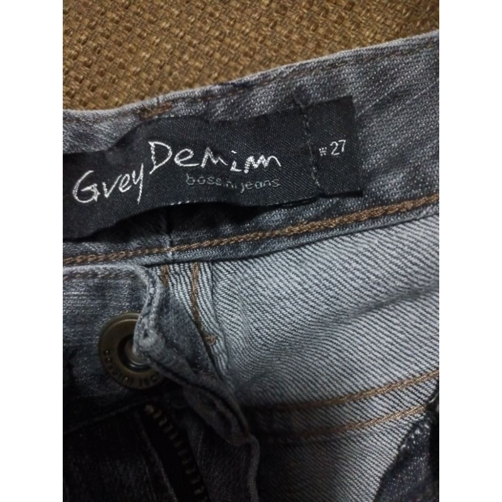 Preloved Celana merek Bossini