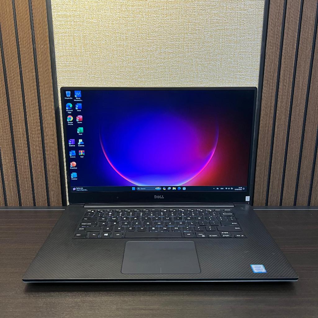 Dell precision 5520 Core i7 Gen 7 7820HQ Double VGA Laptop Workstation