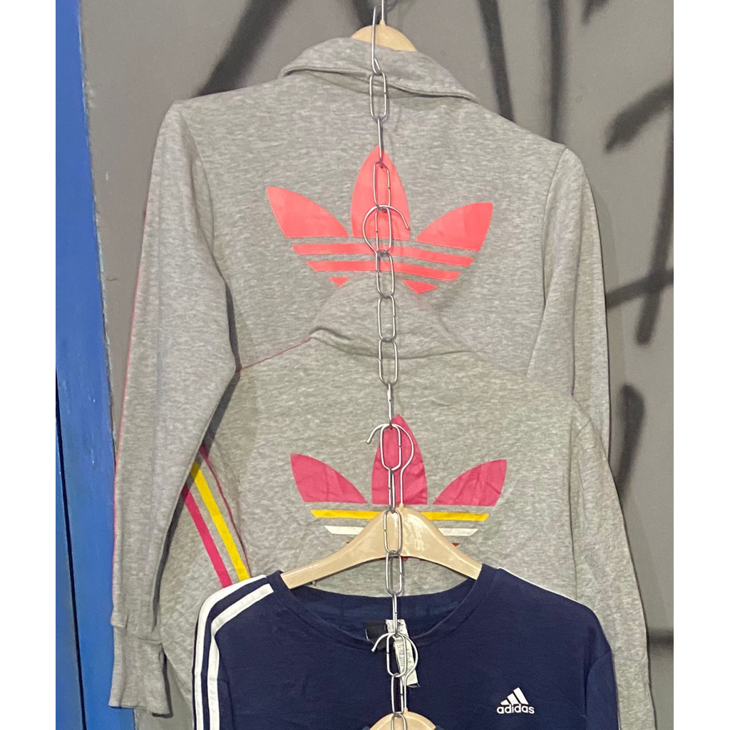 tc adidas big logo