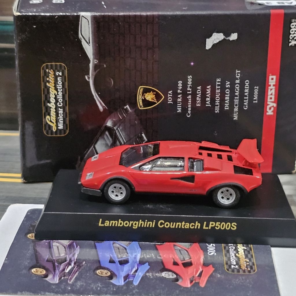 khyoso Lamborghini Countach Lp500s merah LB mini GT cms scale 64 top art