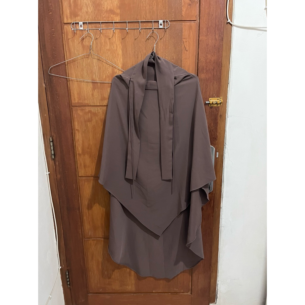 PRELOVED FK FRENCH KHIMAR PAPPERCORN JENNAMIRA