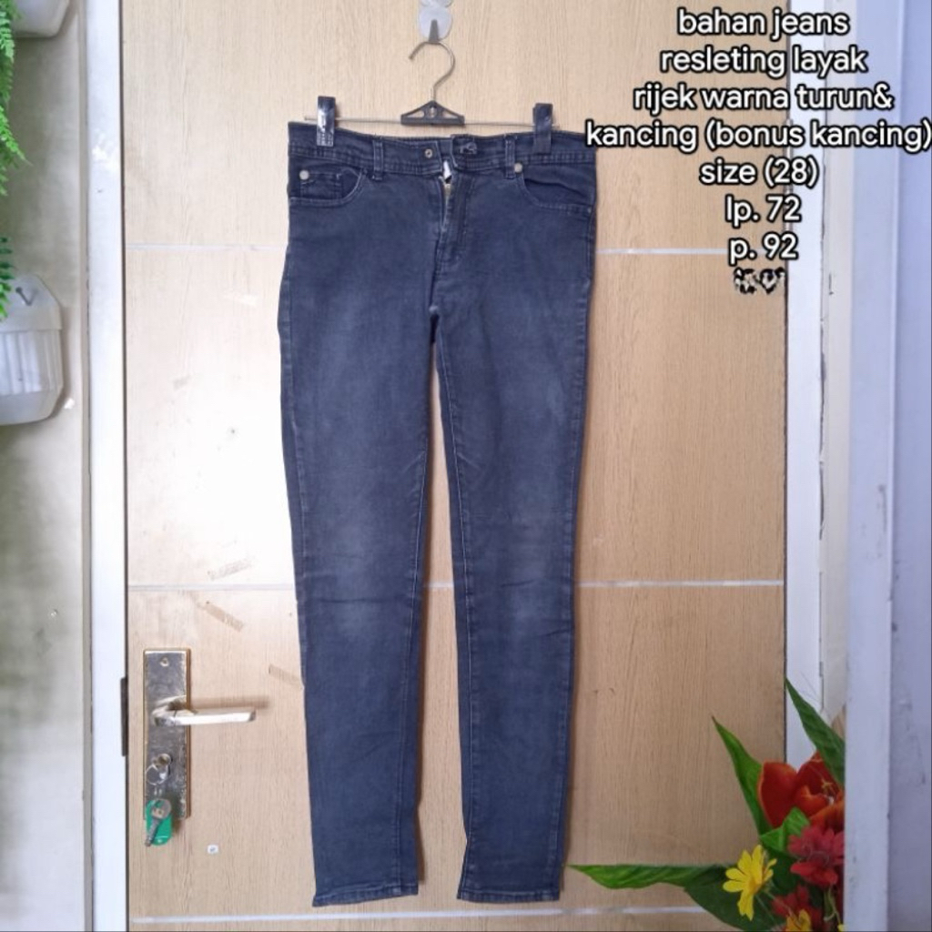 celana jeans preloved biru dongker navy blue bordir branded Mille