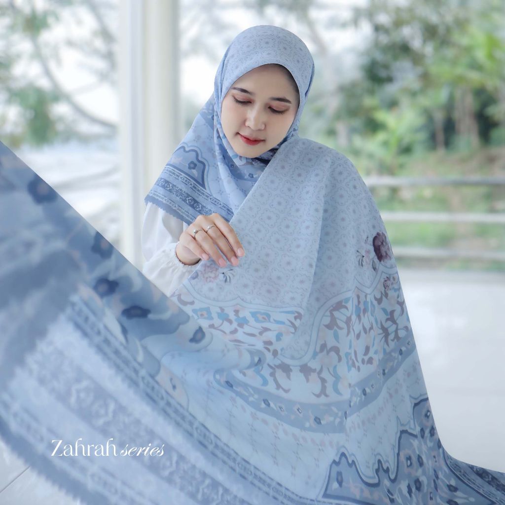 Hijab Syari 140x140 | Jilbab motif jumbo | kerudung segi empat | Zahrah Series