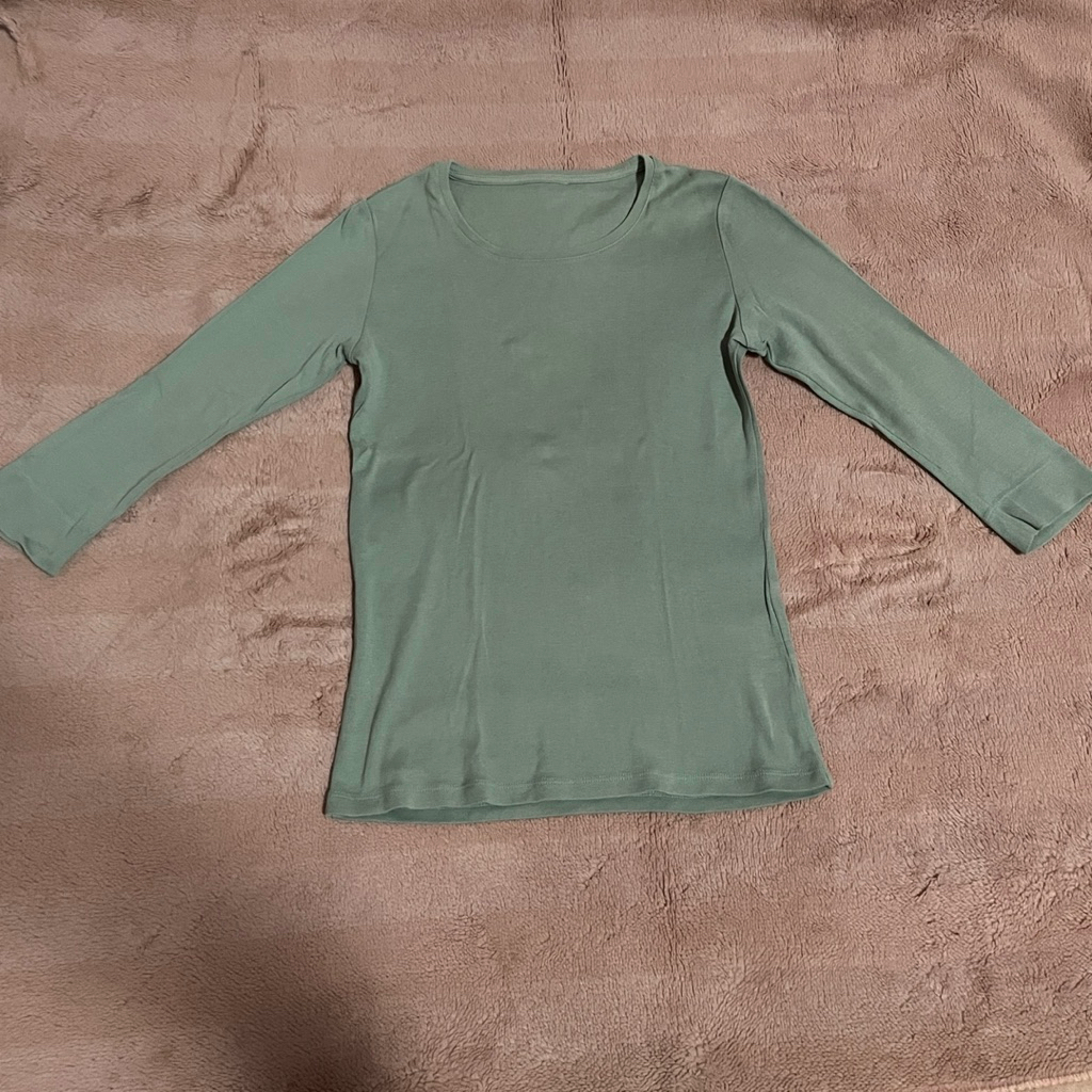 Preloved thrift baju pakaian wanita atasan kaos gym olahraga running yoga pilates