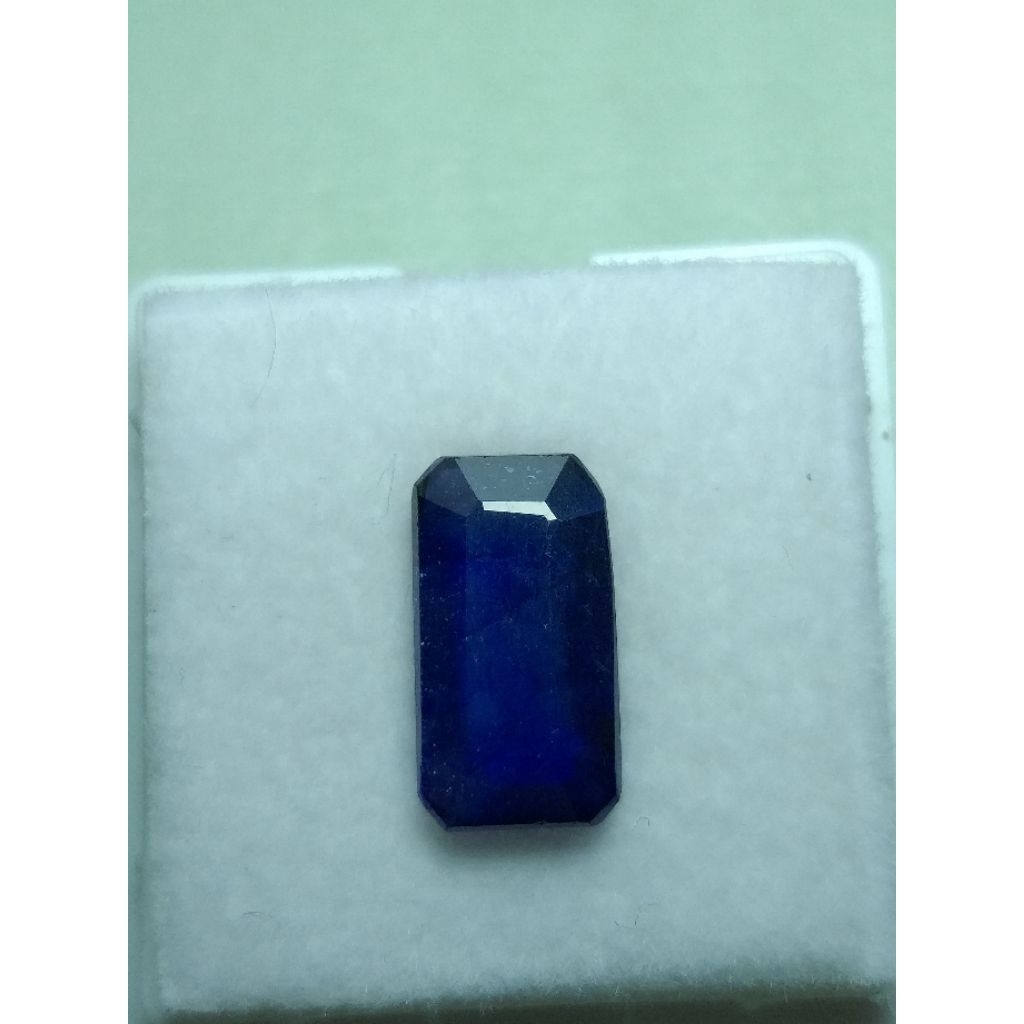 NATURAL BLUE SAPPHIRE AFRIKA
