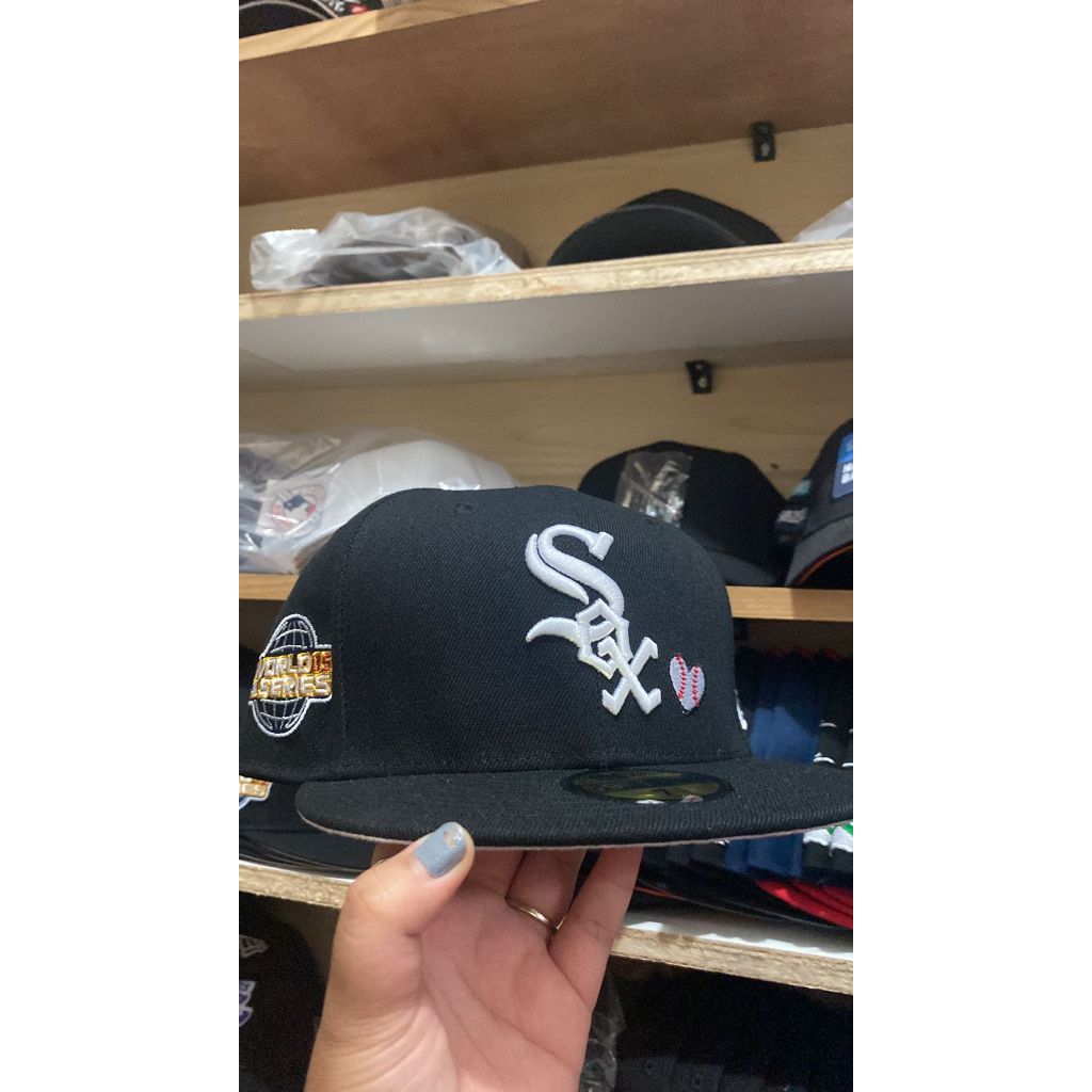 Topi SOX BW WS LOVE BuildUp Fitted