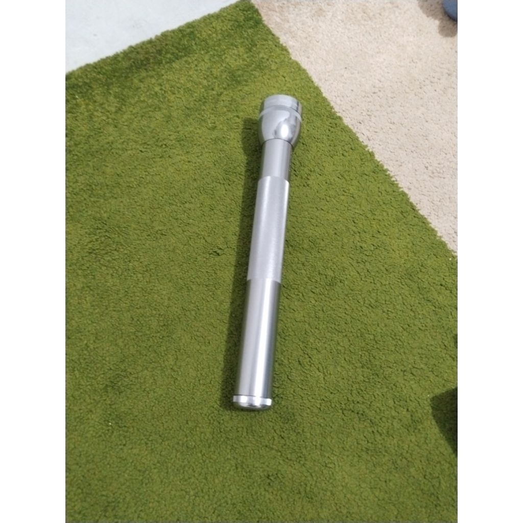 senter vintage MAGLITE MADE IN USA 4-CELL D NOS