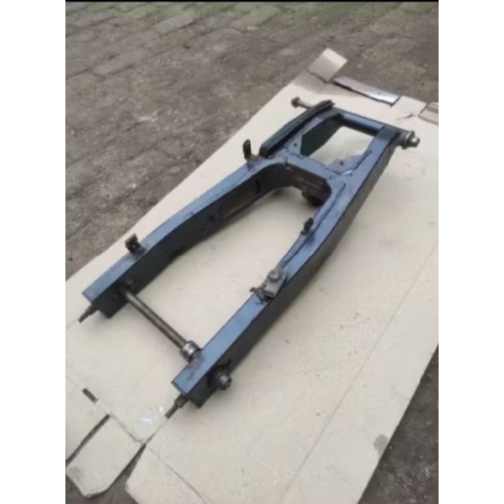 SWING/ARM SASIS MOTOR YAMAHA VIXION NEW COPOTAN ORIGINAL