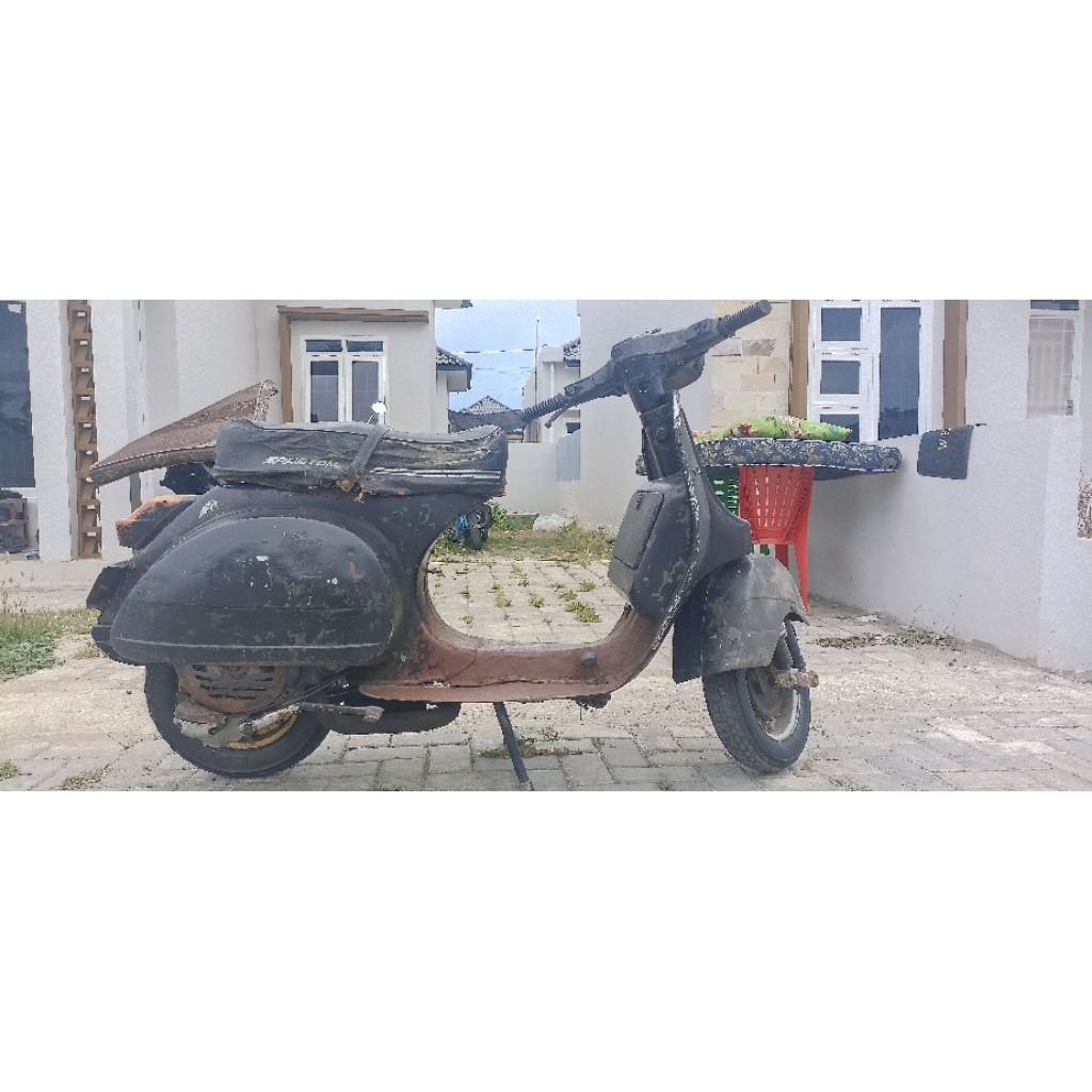 VESPA PX TAHUN 1981 (BPKB)