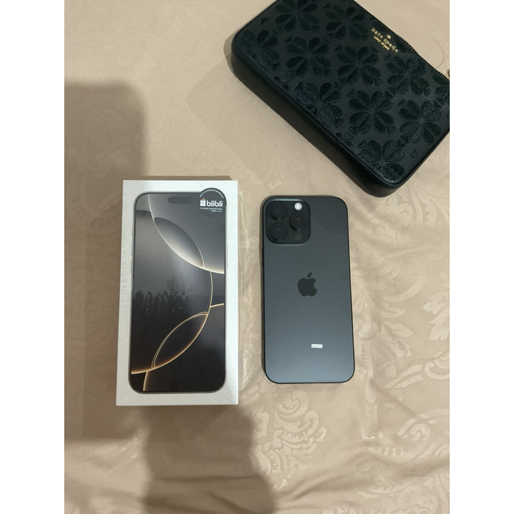 iphone 16 promax titanium black