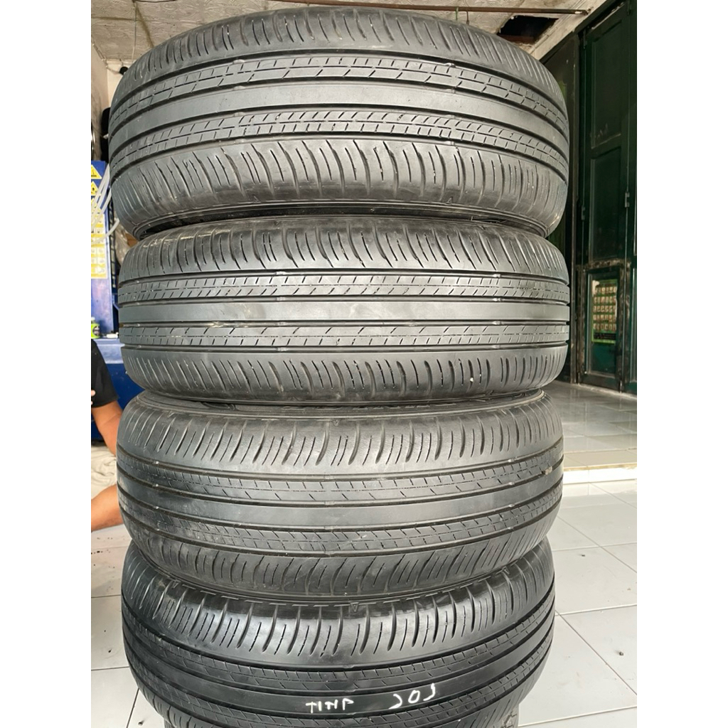 BAN SECOND 215 60 R17