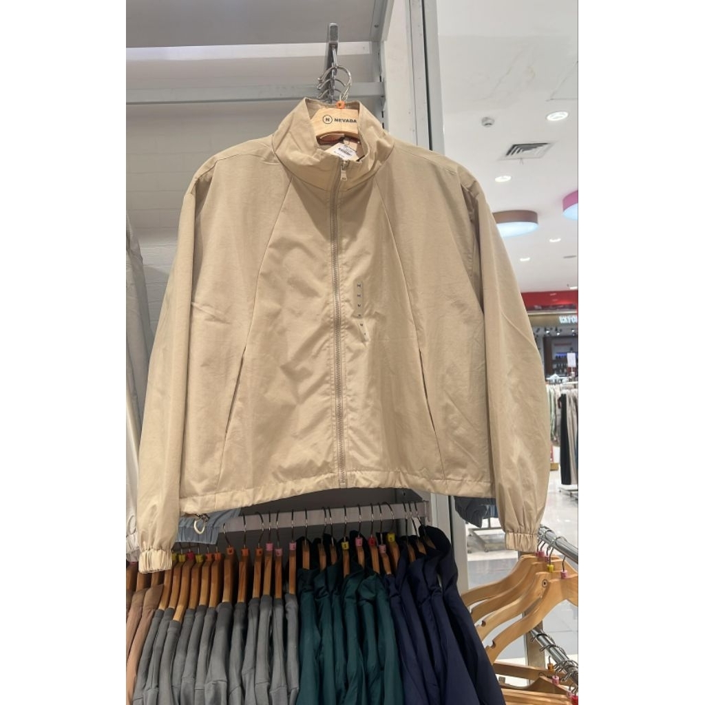 Jaket parasut wanita nevada super simple