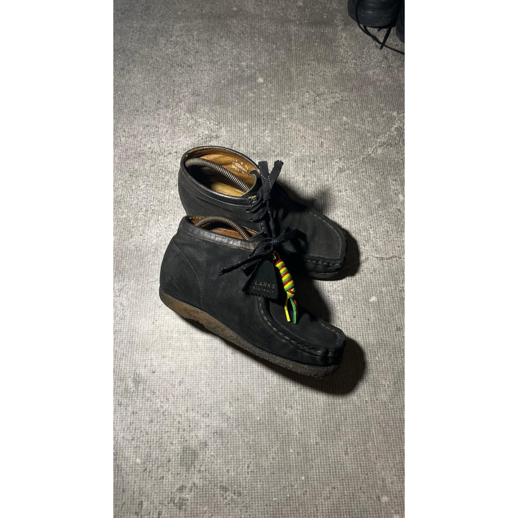 Clarks wallabee high black