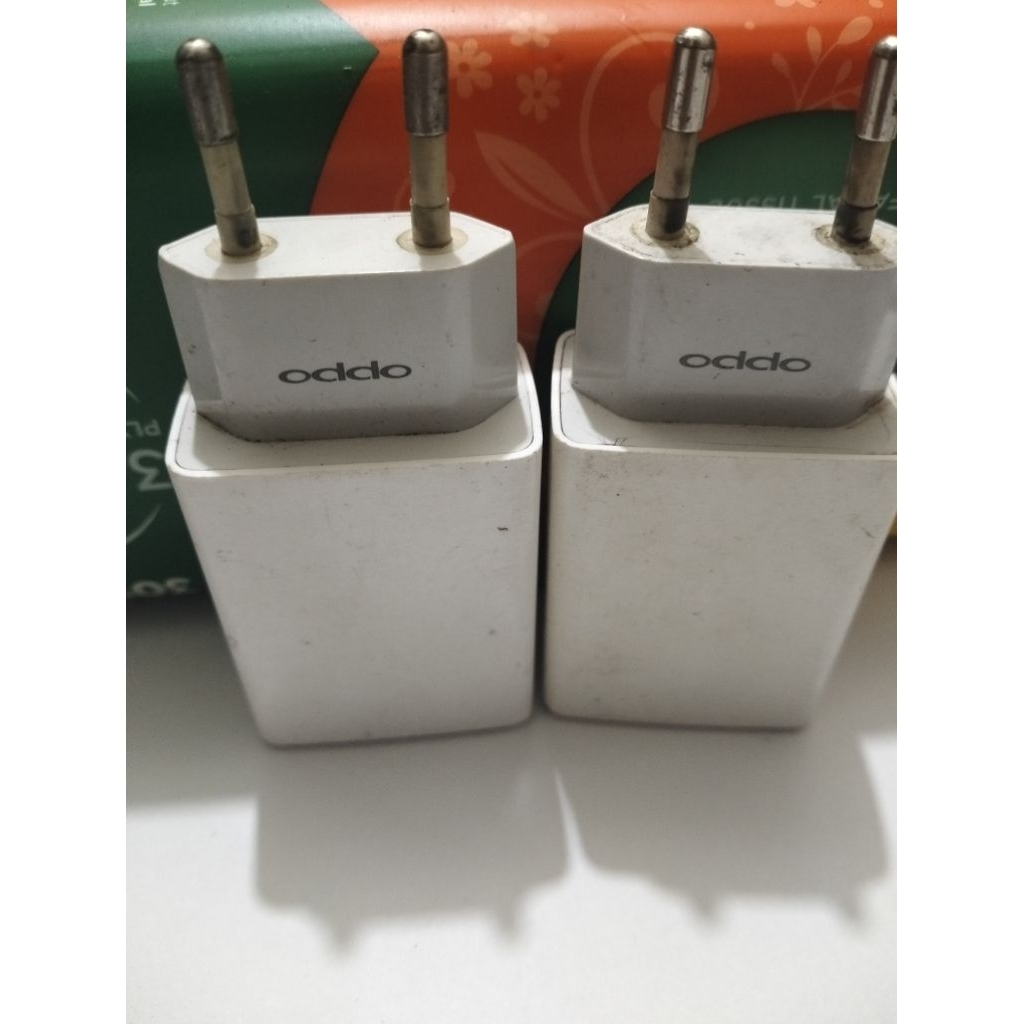 charger Oppo 2a,1a bekas original