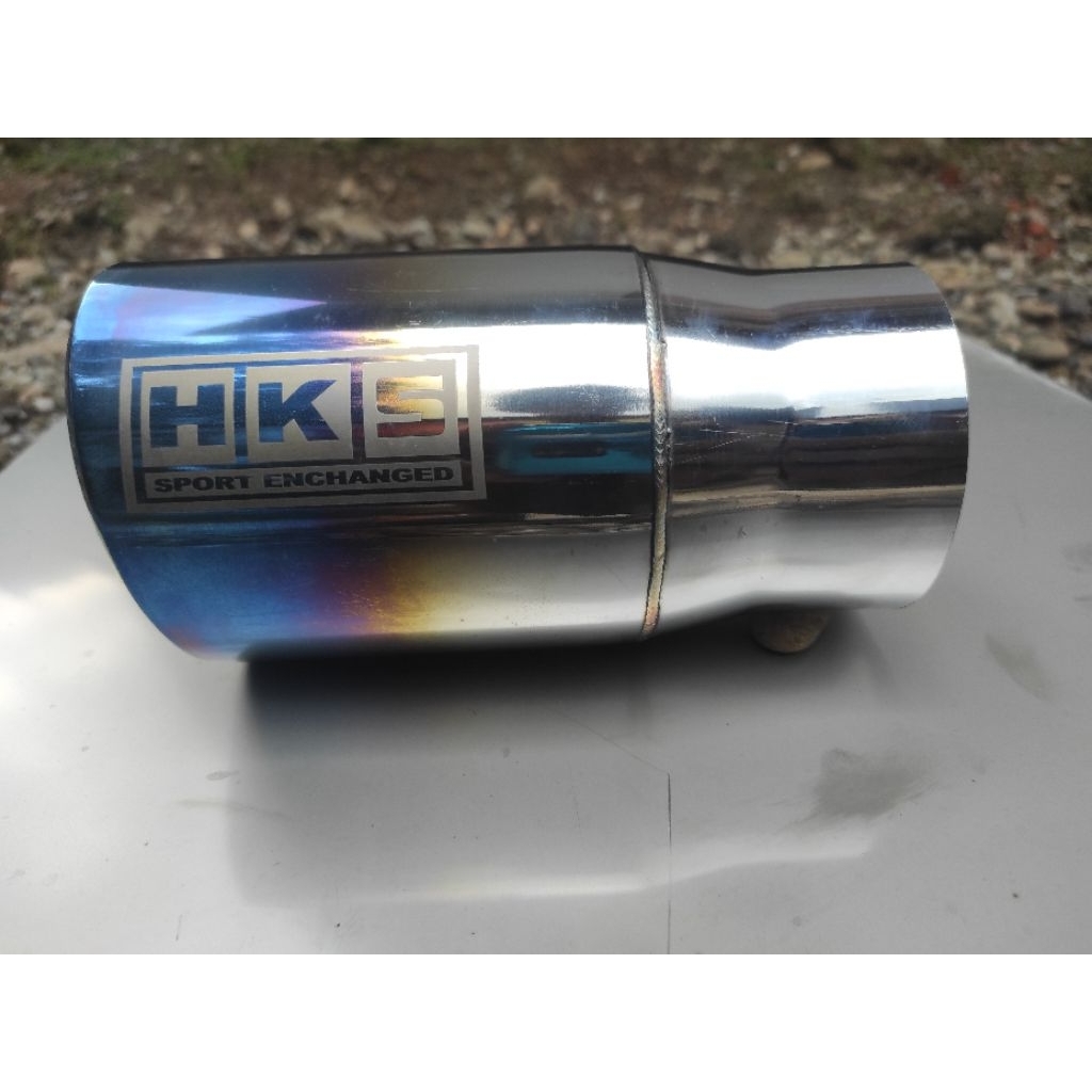 Muffler tip (ujung knalpot mobil)