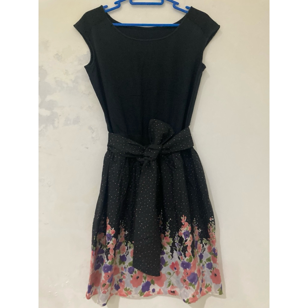 Preloved dress flower