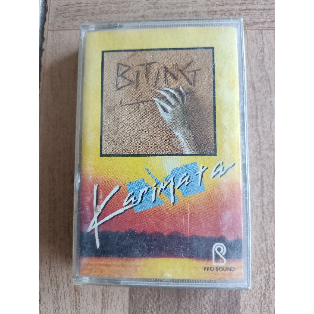 kaset pita KARIMATA "biting"