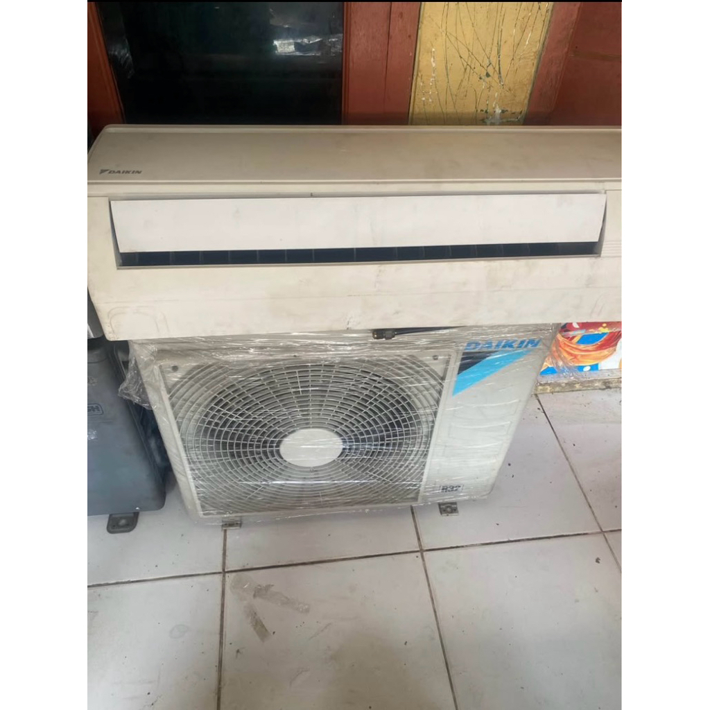 Ac daikin 1.5pk Malaysia original R32 +pasang