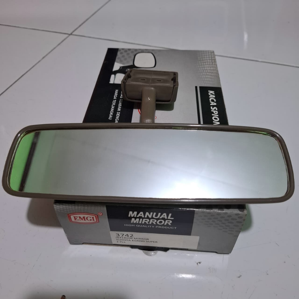 Spion Dalam Mobil Kijang Super