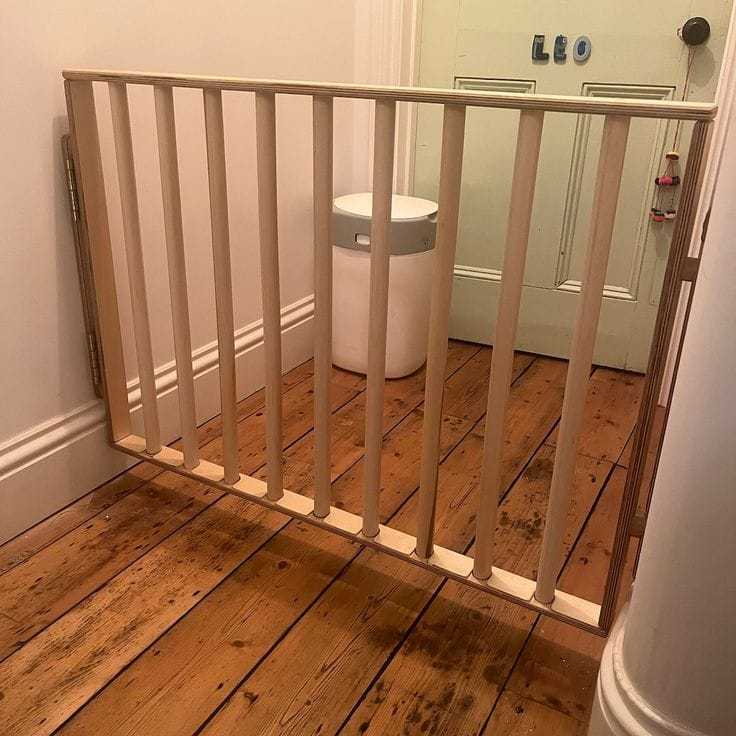 Baby Safety Gate Pagar Pintu Bayi  Penghalang Pintu Bayi Pagar Tangga Bayi Pagar Pengaman Bayi