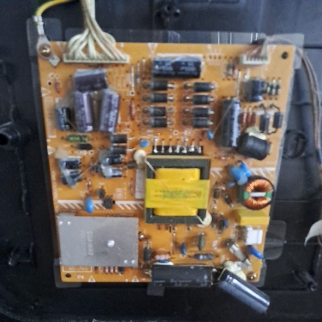 PSU Polytron PLD 32D710