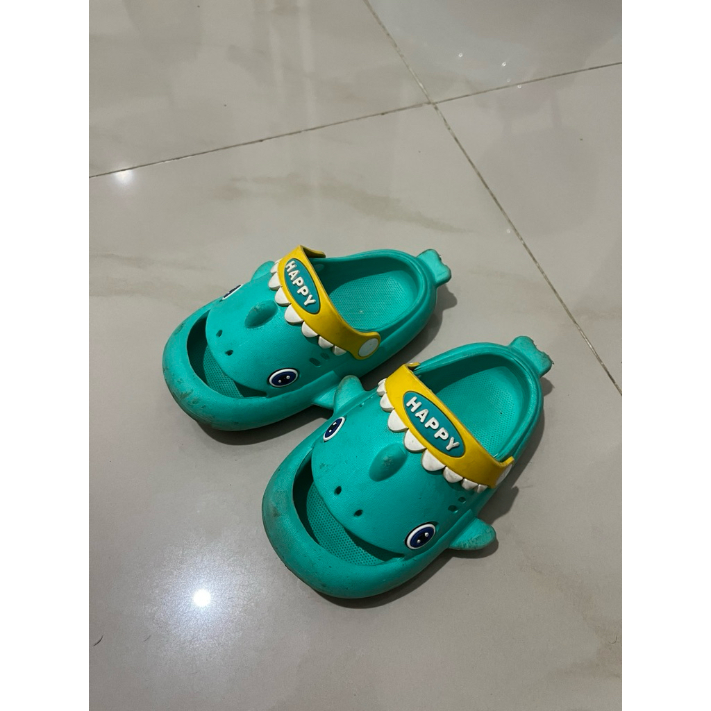 pl sandal hiu anak ataru