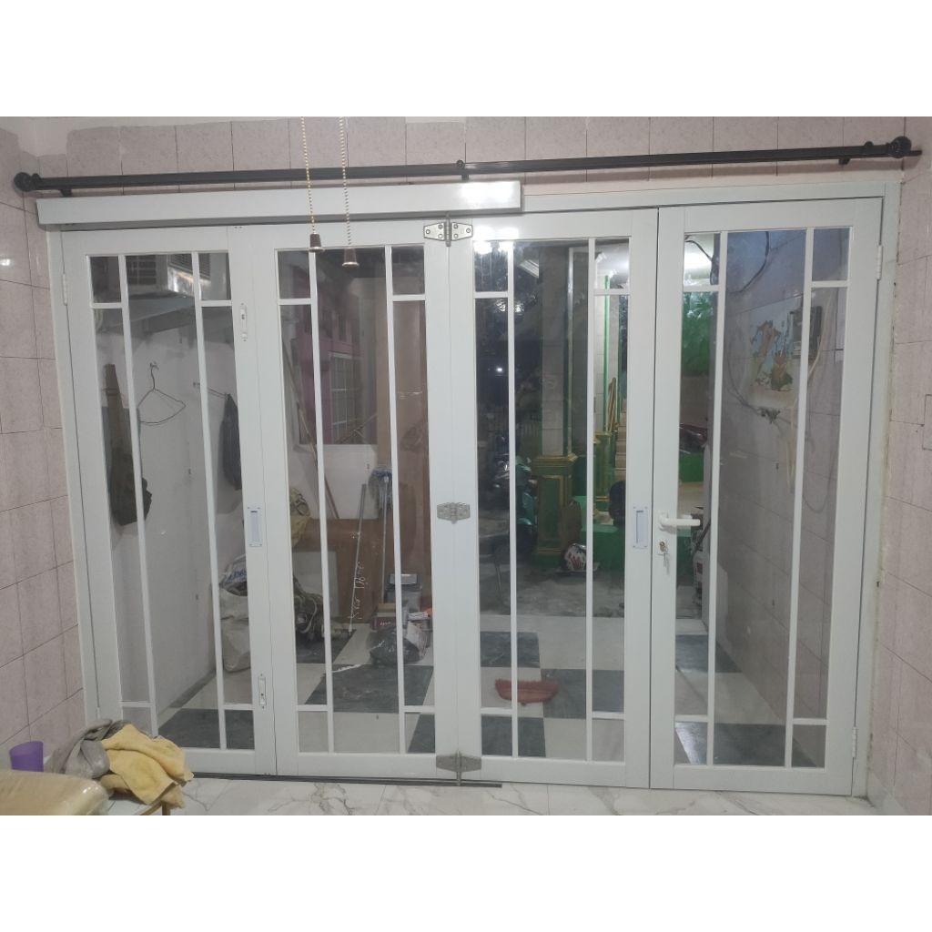 Pintu Lipat Aluminium 4 Daun