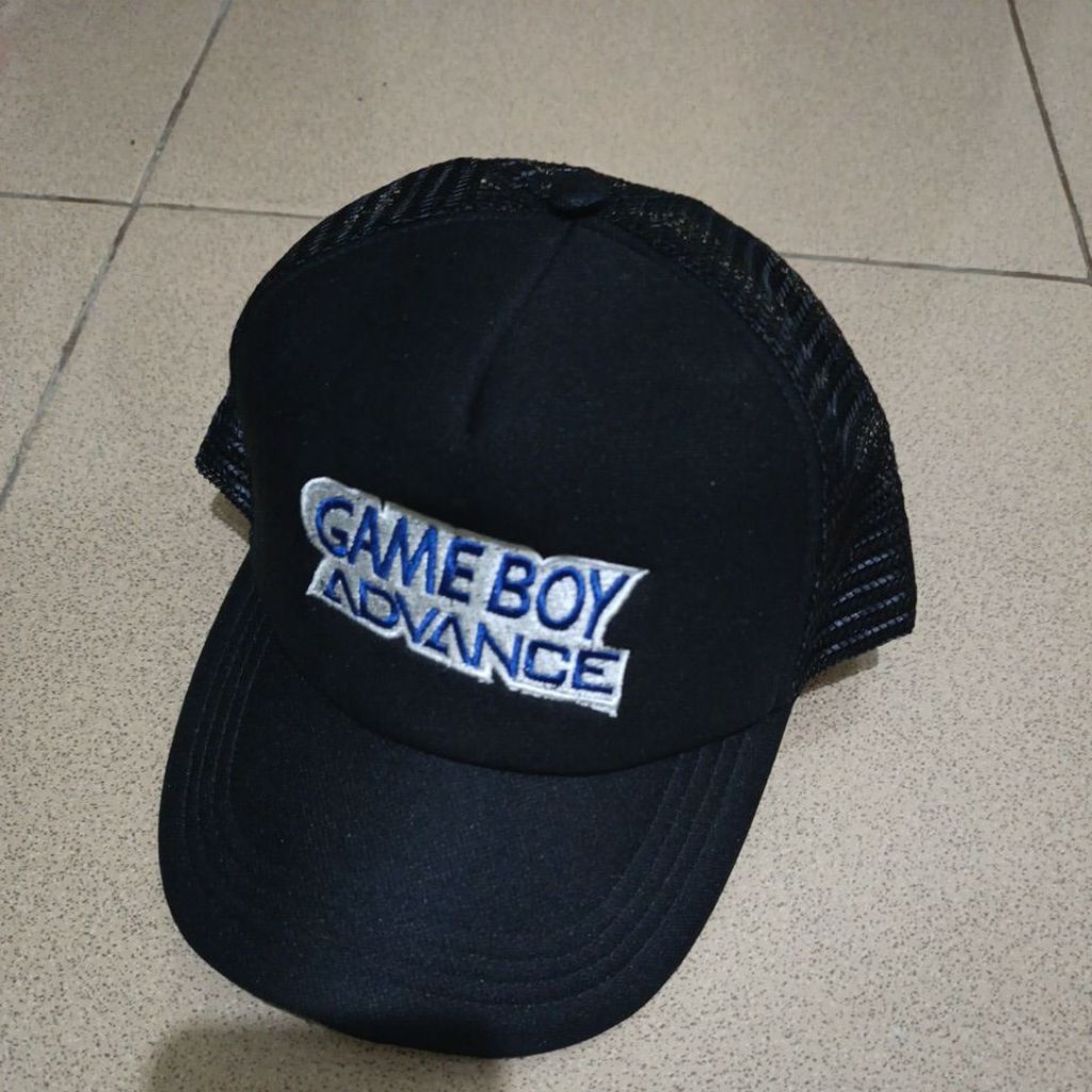 TOPI GAMEBOY ADVANCE