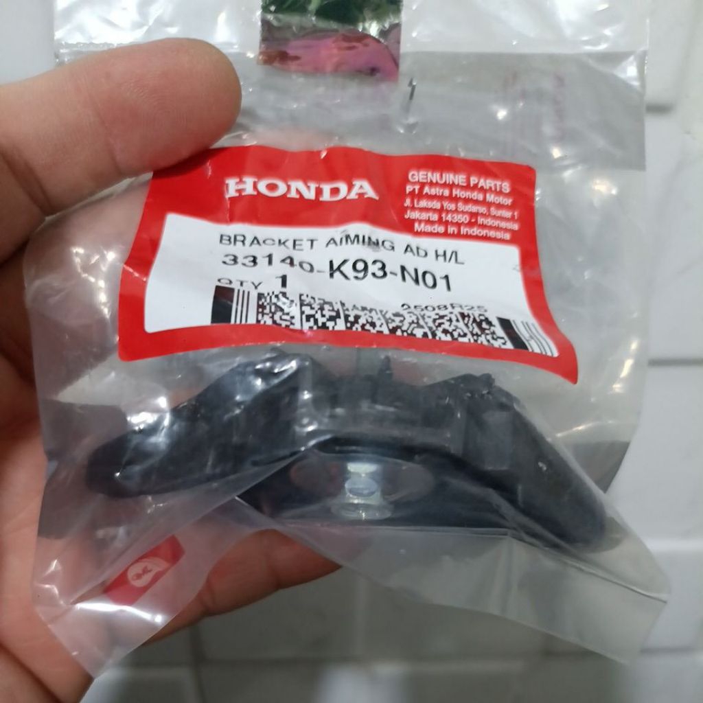 33140 K93 N01 Baut setelan lampu bawah Scoopy fi ESP K93 R12 2018 - 2020 original Breket aiming scre