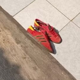 adidas bern red achive series