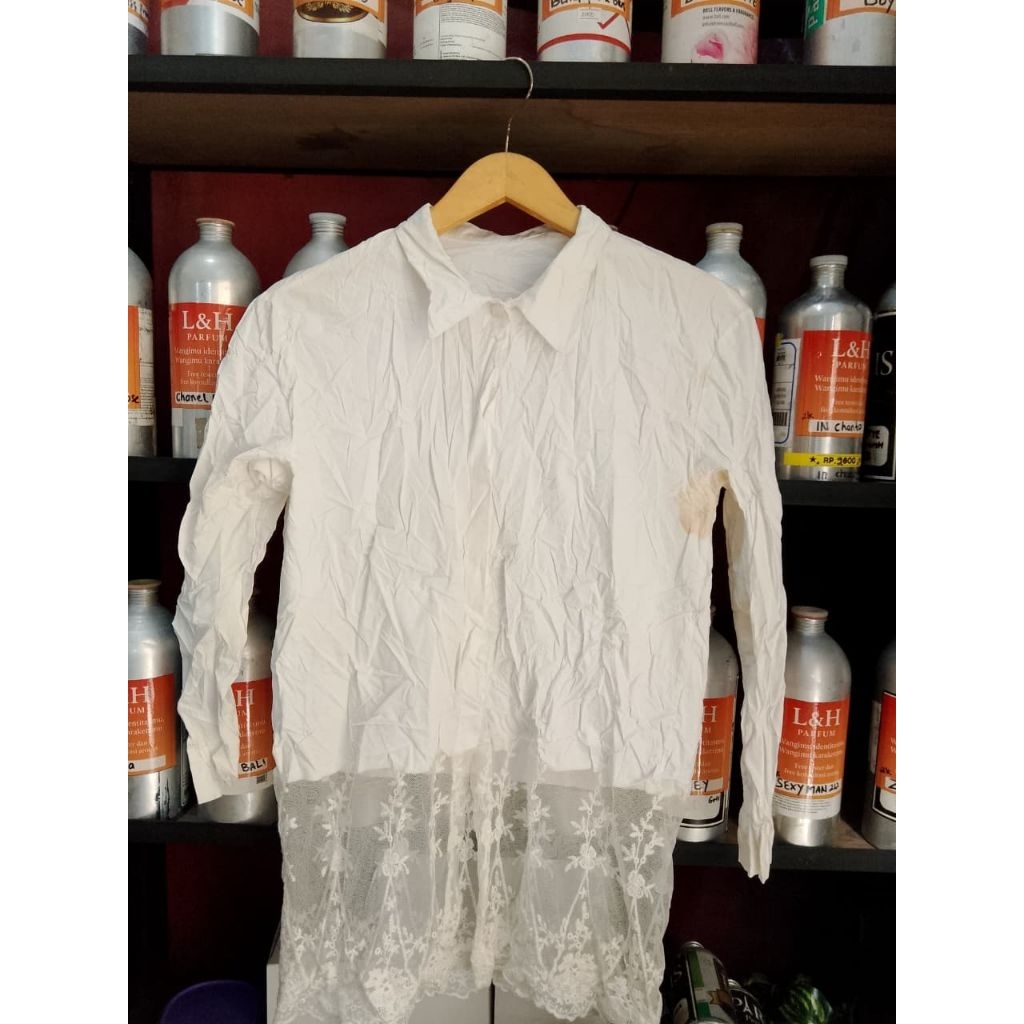 Atasan kemeja tunik imut panjang broken white pl preloved hight quality