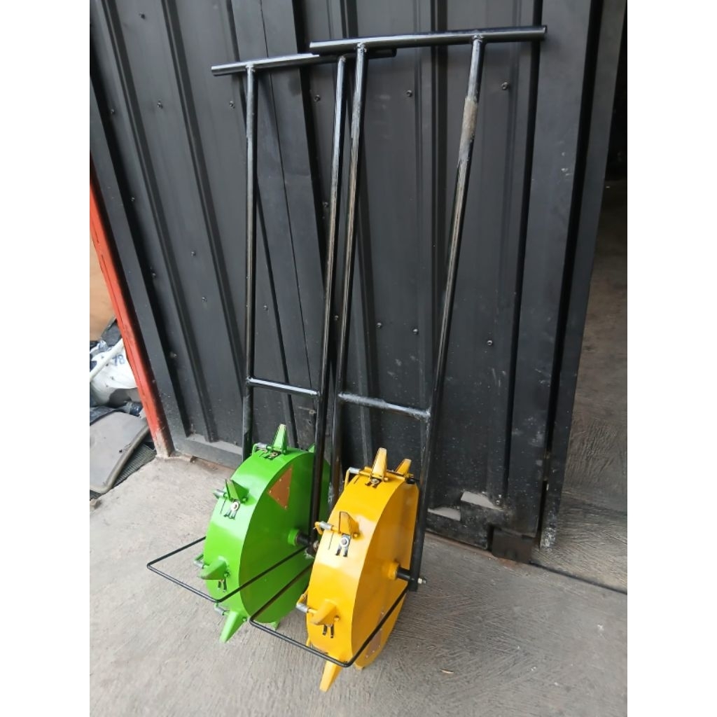 Alat tanam benih padi. jagung. kacang. dll ( seruntul tanam )