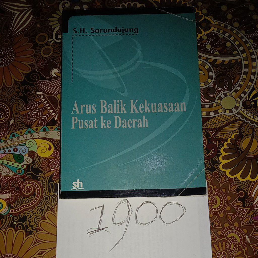 BUKU ARUS BALIK KEKUASAAN PUSAT KE DAERAH